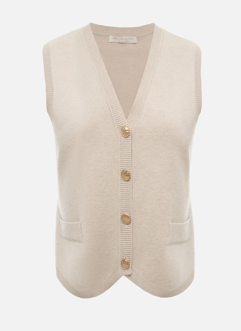 Lichi Knitted waistcoat with large buttons